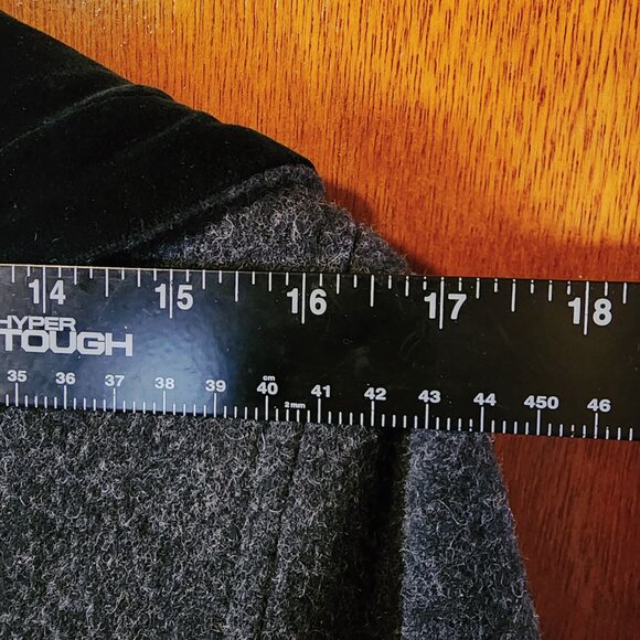 Women's Medium Worthington Gray Wool W/ Velvet Lined Hood Button Close Coat Cape - Picture 8 of 10